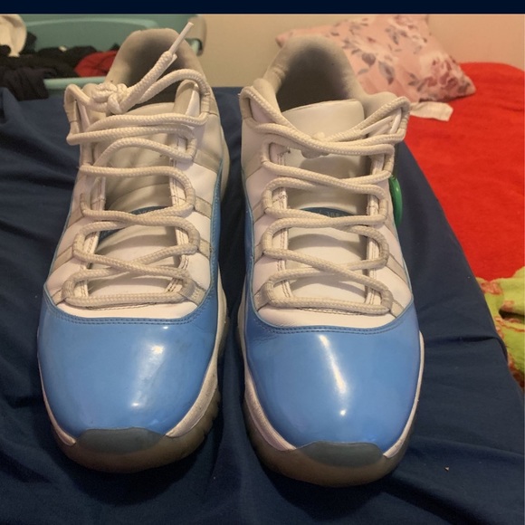 jordan 11s legend blue lows